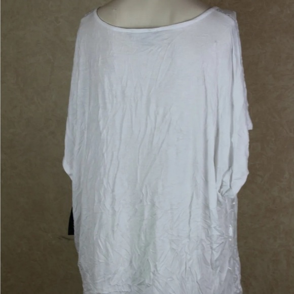 Inc twist hem eyelet top 1X - Picture 6 of 6